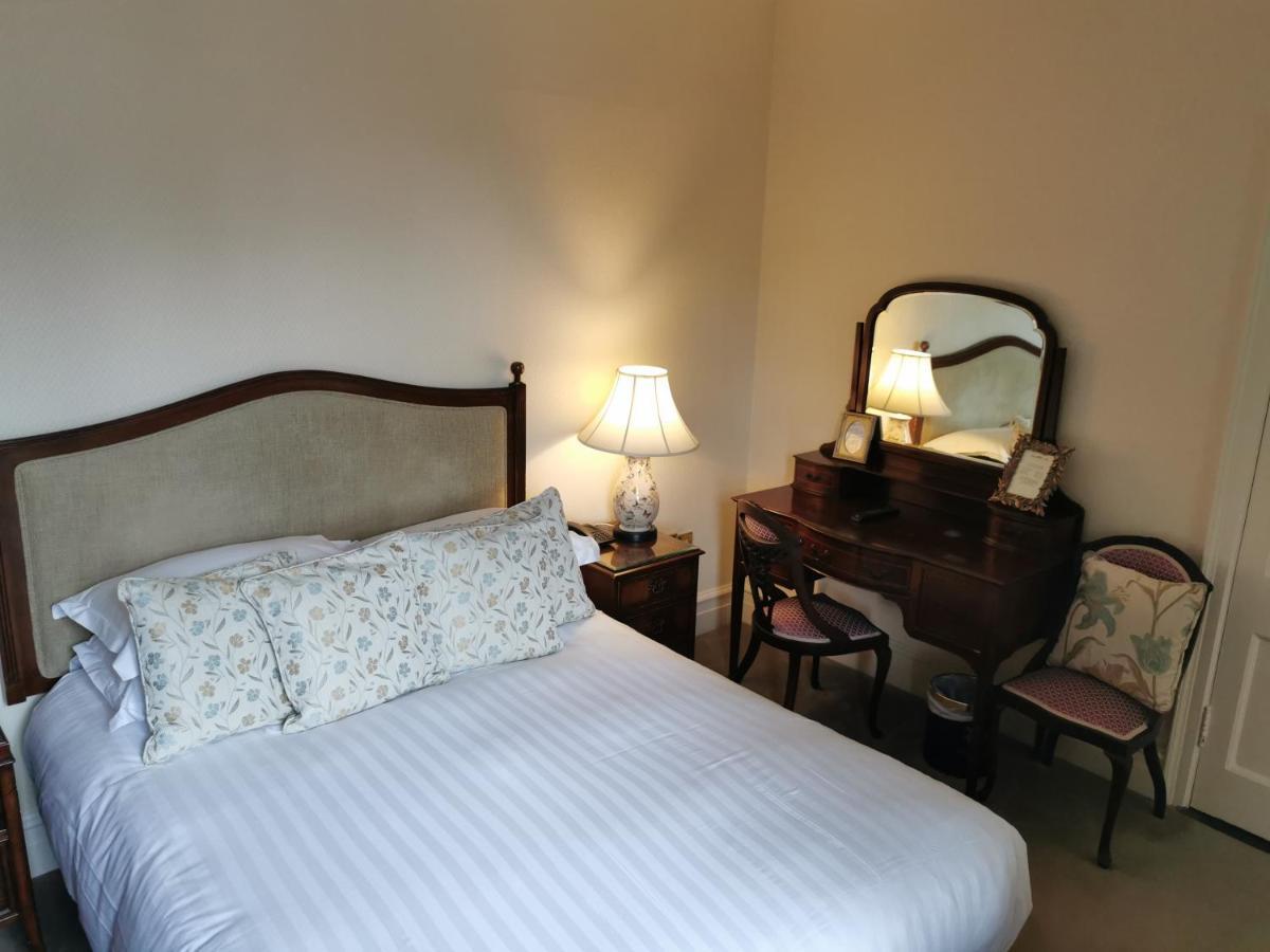 Waterford Castle Hotel & Golf Resort Ballinakill  Екстериор снимка