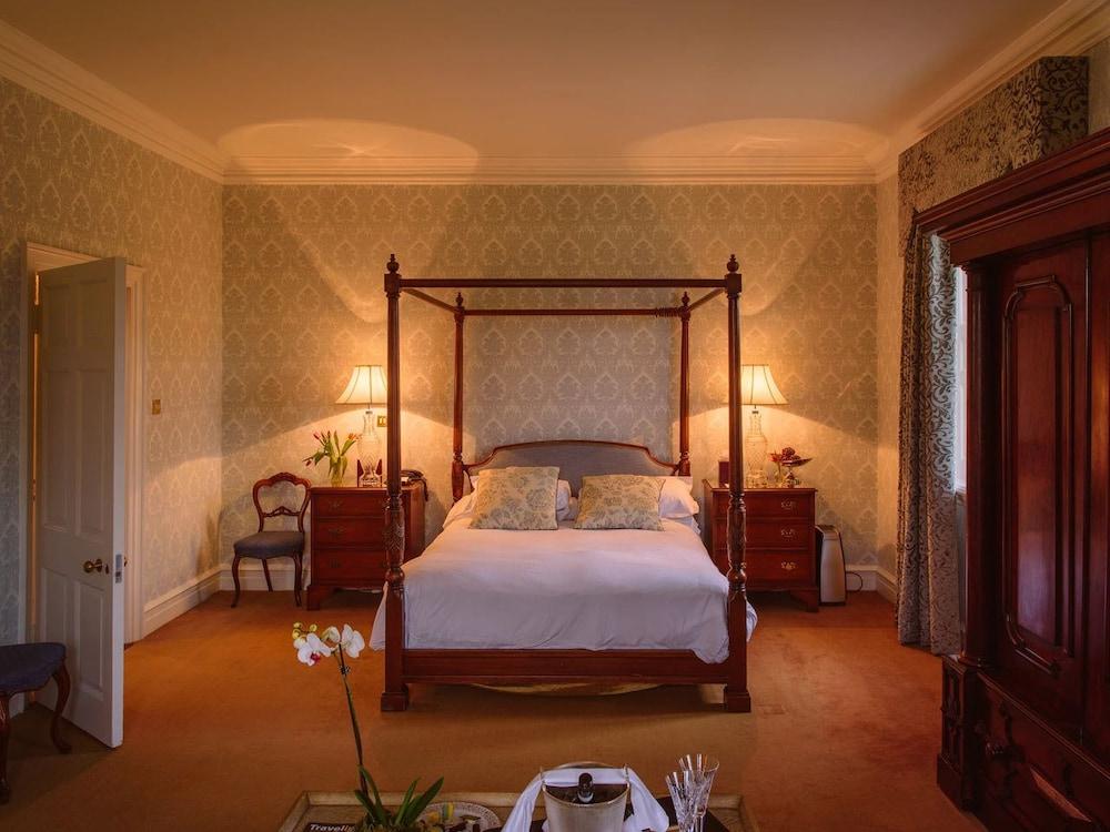 Waterford Castle Hotel & Golf Resort Ballinakill  Екстериор снимка